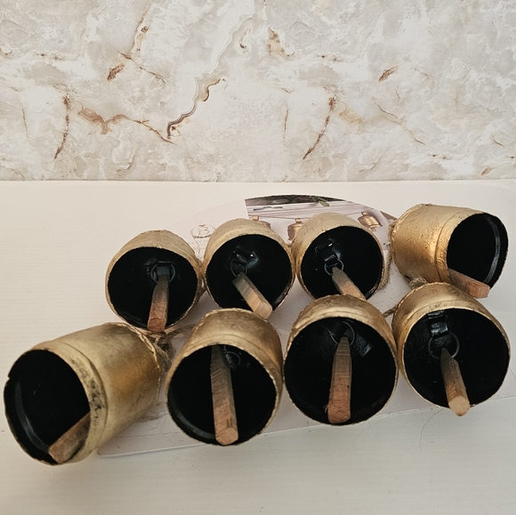 *Holiday Bell Garland - Picture 9 of 15